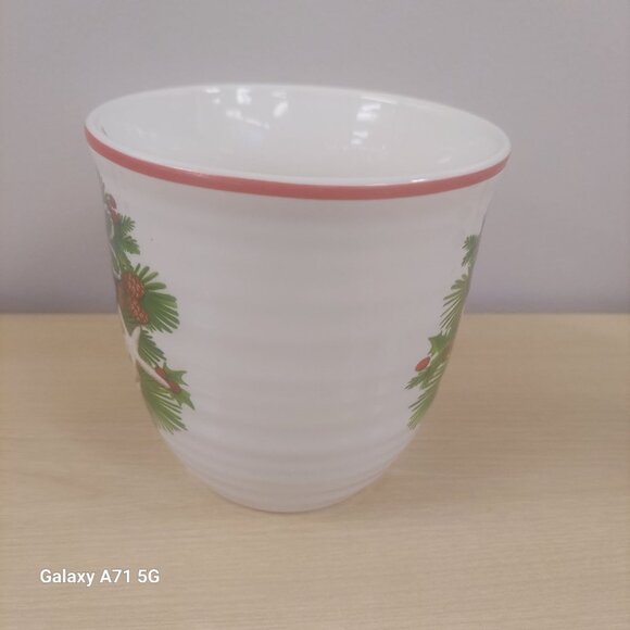 Festive Holiday Ceramic Coffee Mug With Seashell & Pinecone Design  208Park - Picture 3 of 8